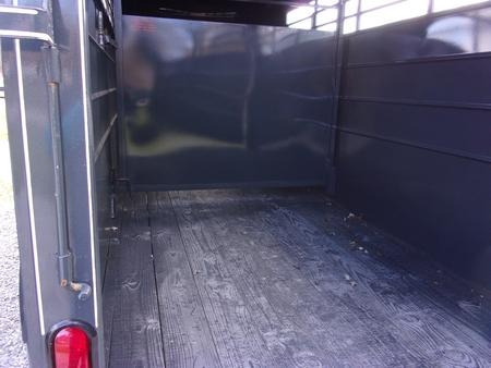 Stock Bumper Trailer inside